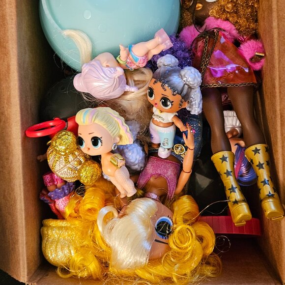 Lot of LOL Dolls and Accessories Over 100 pieces - Picture 3 of 16